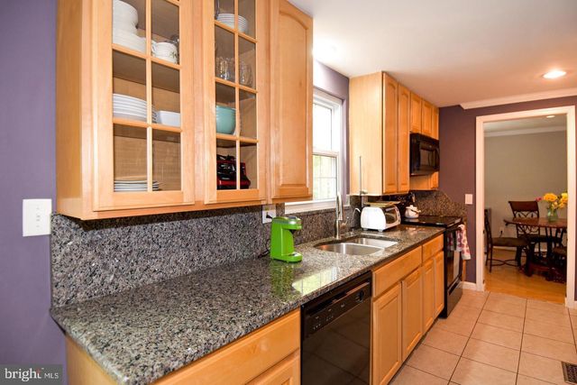 8470 MISTY BLUE CT, Springfield, VA 22153