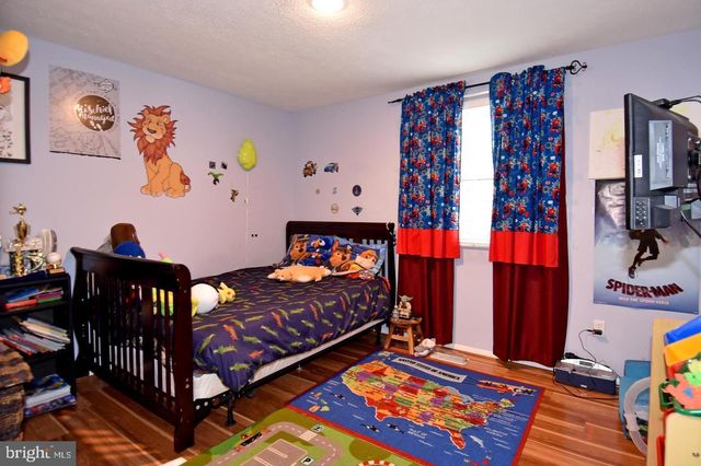 8470 MISTY BLUE CT, Springfield, VA 22153