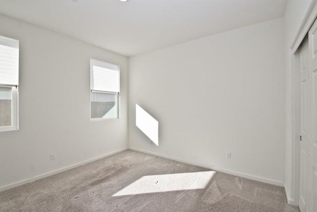 718 Crow Creek Cir, Galt, CA 95632