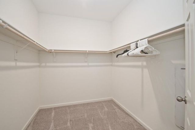 718 Crow Creek Cir, Galt, CA 95632