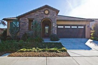 718 Crow Creek Cir, Galt, CA 95632