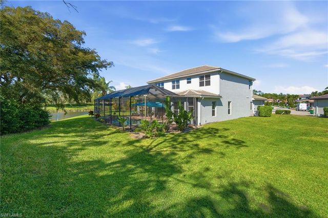 2213 Campestre TER, Naples, FL 34119