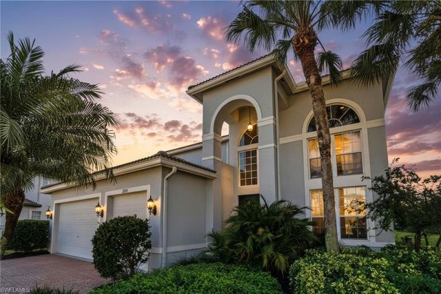 2213 Campestre TER, Naples, FL 34119