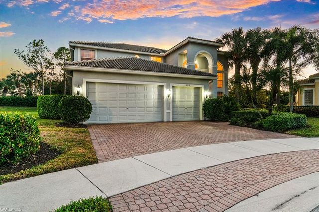2213 Campestre TER, Naples, FL 34119