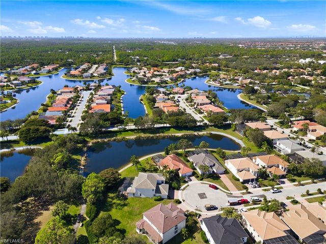2213 Campestre TER, Naples, FL 34119