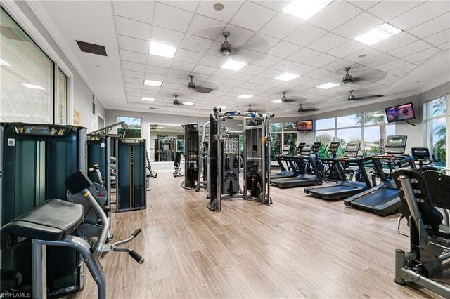 2213 Campestre TER, Naples, FL 34119