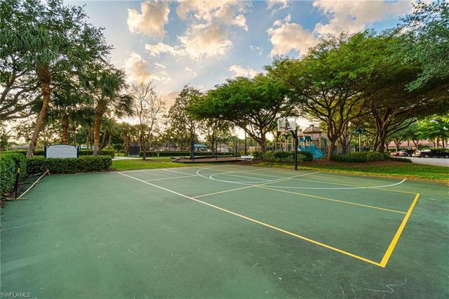 2213 Campestre TER, Naples, FL 34119