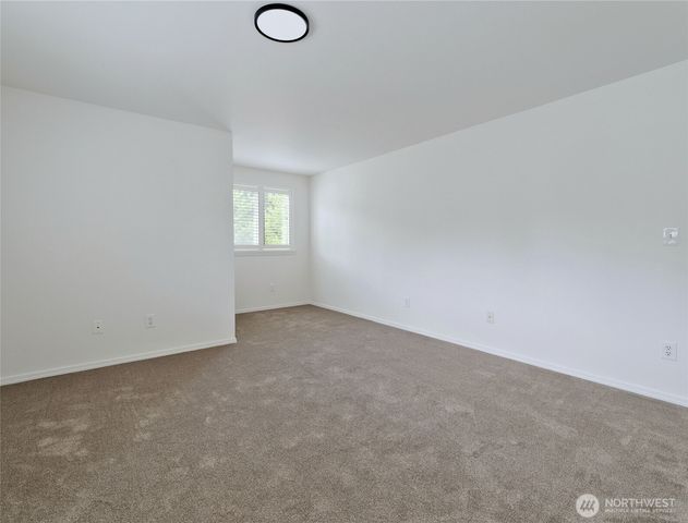 10105 6th Drive SE #B, Everett, WA 98208