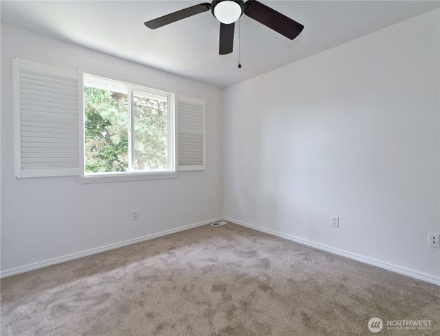 10105 6th Drive SE #B, Everett, WA 98208