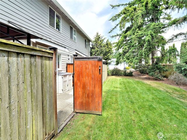 10105 6th Drive SE #B, Everett, WA 98208