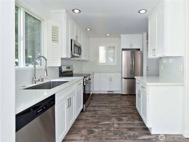 10105 6th Drive SE #B, Everett, WA 98208