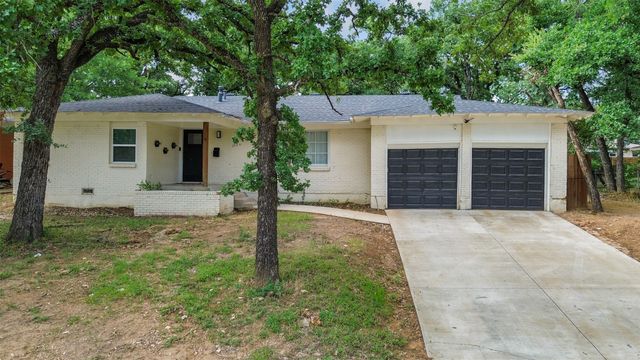 7116 Meadowbrook Drive, Fort Worth, TX 76112