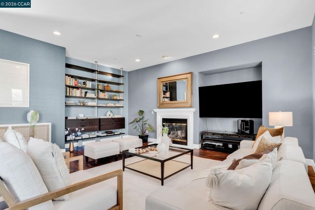 4999 Piper Glen Terrace, Dublin, CA 94568