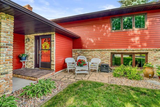 3907 3rd Street S, Moorhead, MN 56560