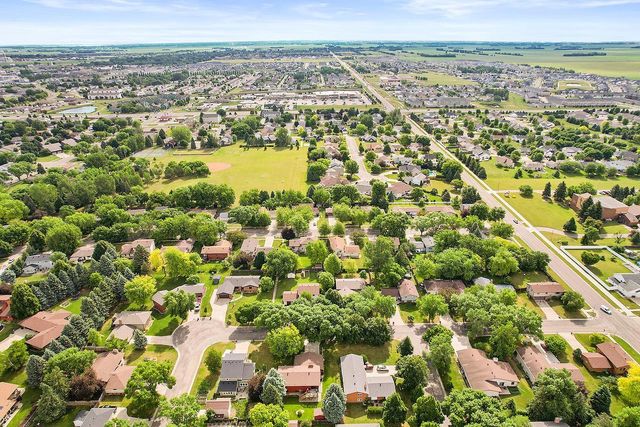 3907 3rd Street S, Moorhead, MN 56560