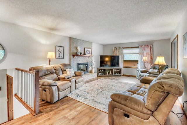 3907 3rd Street S, Moorhead, MN 56560