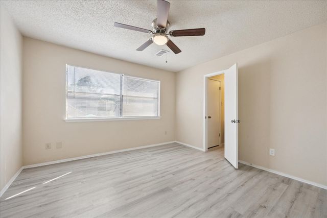 2807 Slaughter LN A, Austin, TX 78748