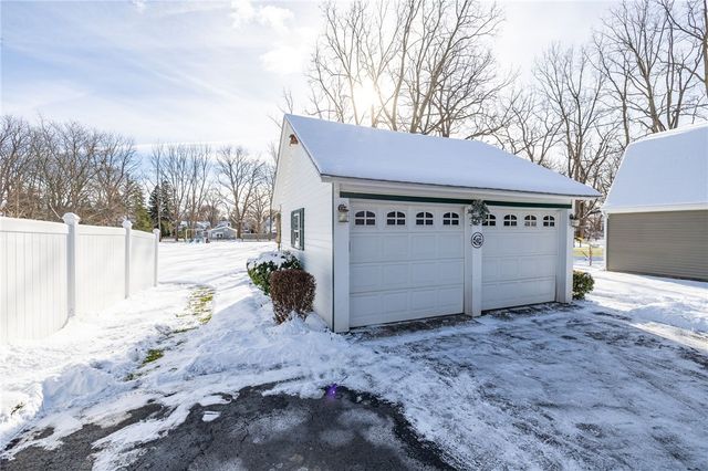 51 Fort Hill Avenue, Canandaigua City, NY 14424