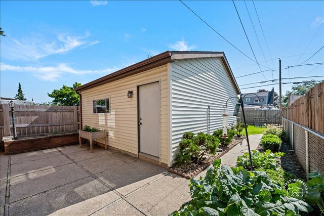2579 West Street, River Grove, IL 60171