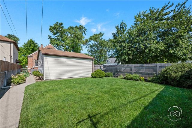 2579 West Street, River Grove, IL 60171