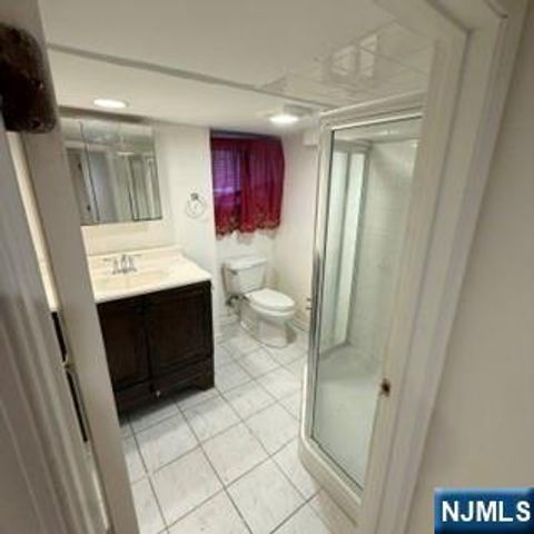 233 Jackson Avenue, Hackensack, NJ 07601