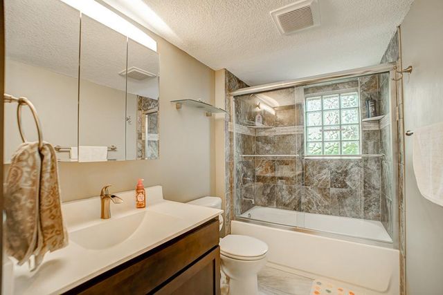 15614 Heywood Way, Apple Valley, MN 55124