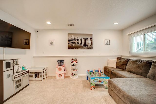 15614 Heywood Way, Apple Valley, MN 55124