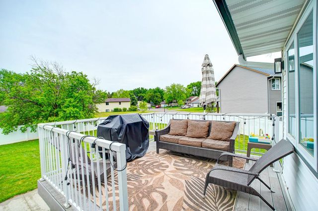 15614 Heywood Way, Apple Valley, MN 55124