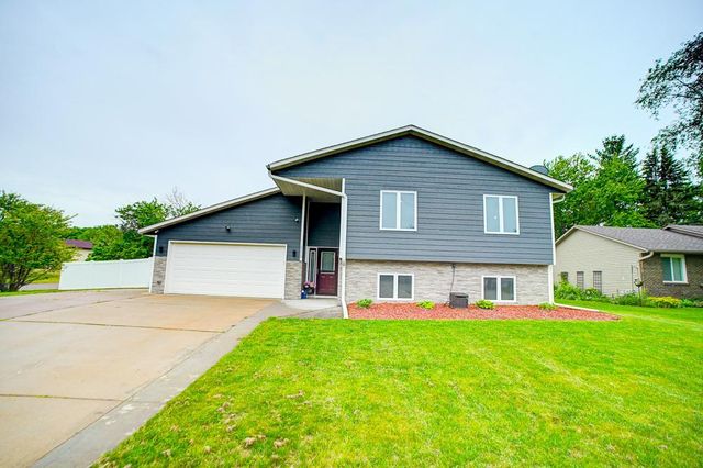 15614 Heywood Way, Apple Valley, MN 55124