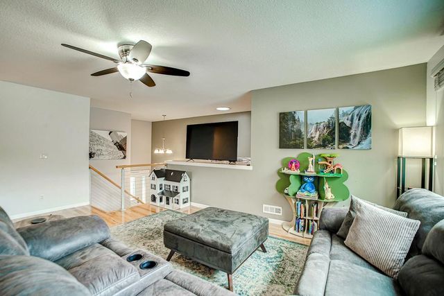 15614 Heywood Way, Apple Valley, MN 55124