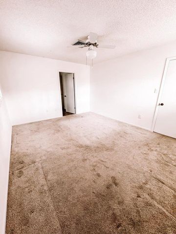 8153 SE Carlton Street, Hobe Sound, FL 33455