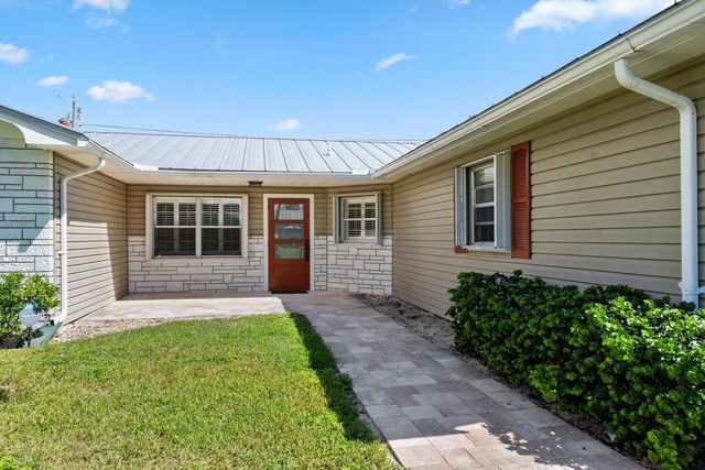 8153 SE Carlton Street, Hobe Sound, FL 33455