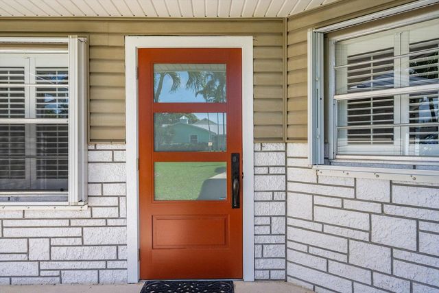 8153 SE Carlton Street, Hobe Sound, FL 33455