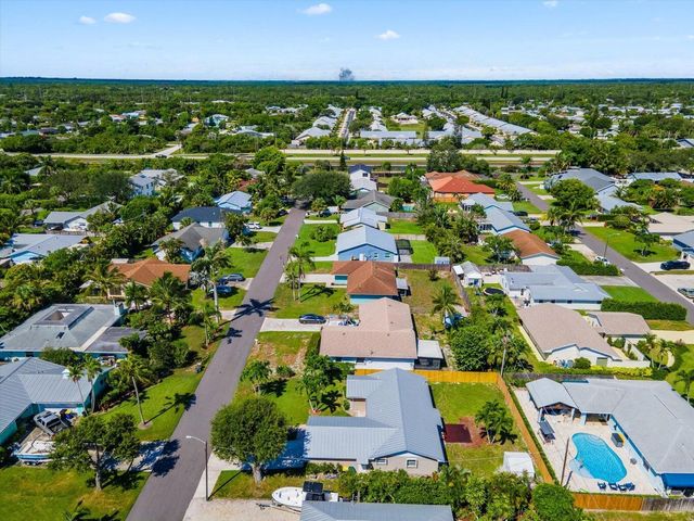 8153 SE Carlton Street, Hobe Sound, FL 33455