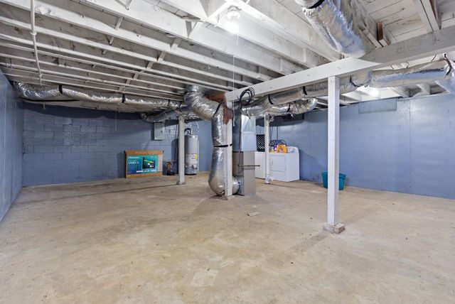 4906-4908 E Gilbert St, Wichita, KS 67218