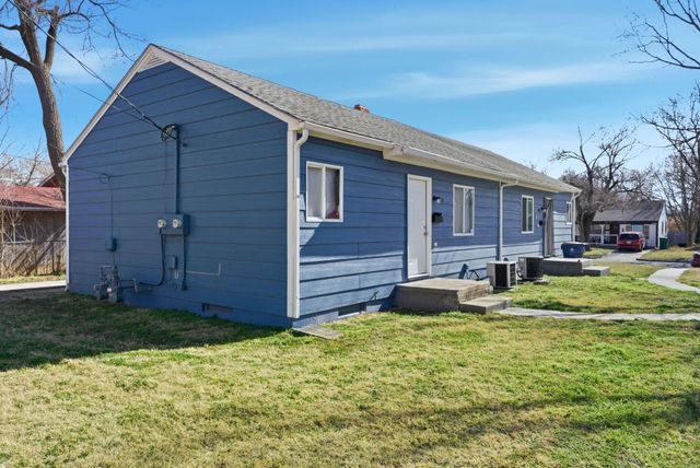 4906-4908 E Gilbert St, Wichita, KS 67218