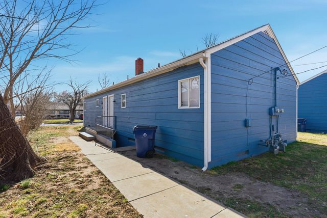 4906-4908 E Gilbert St, Wichita, KS 67218