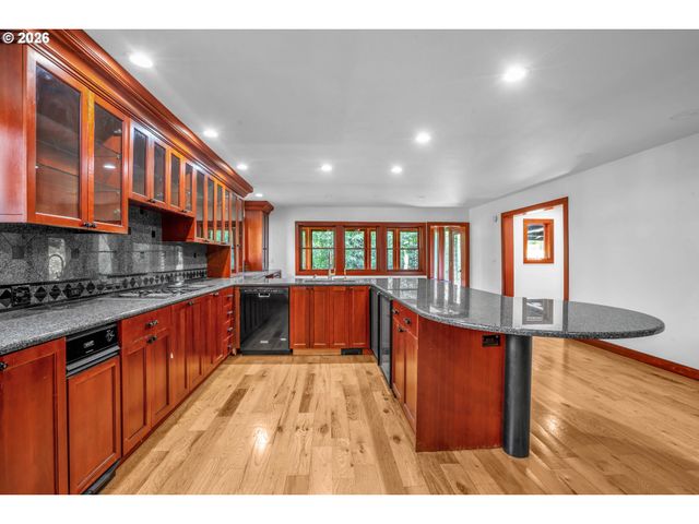 6715 Sw NORSE HALL Rd, Tualatin, OR 97062