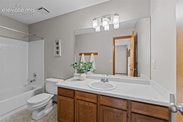 170 Creekside Lane, Colorado Springs, CO 80906