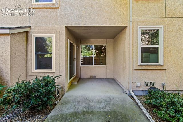 170 Creekside Lane, Colorado Springs, CO 80906