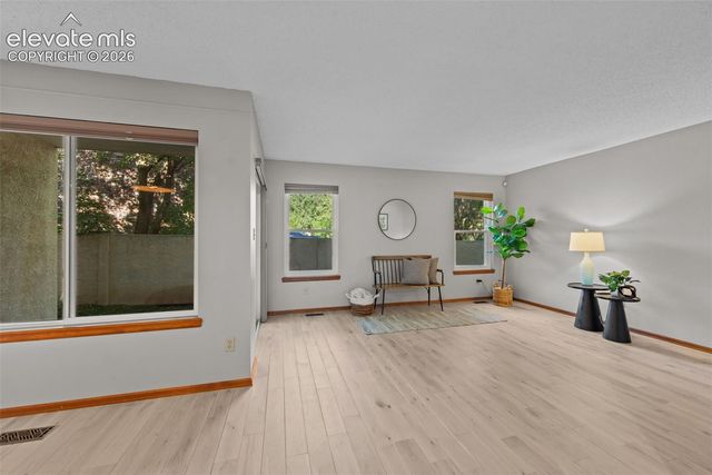 170 Creekside Lane, Colorado Springs, CO 80906