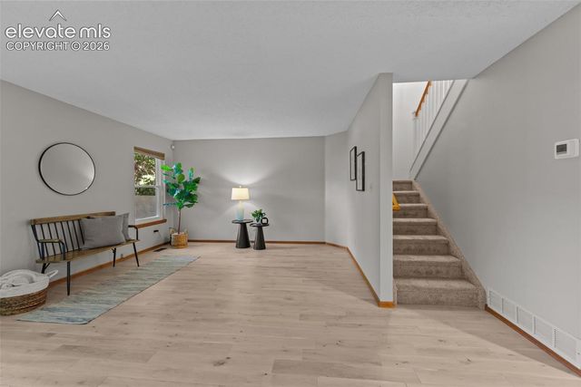 170 Creekside Lane, Colorado Springs, CO 80906
