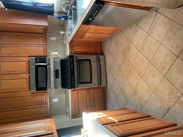 100 Debbie Drive, Collinsville, IL 62234