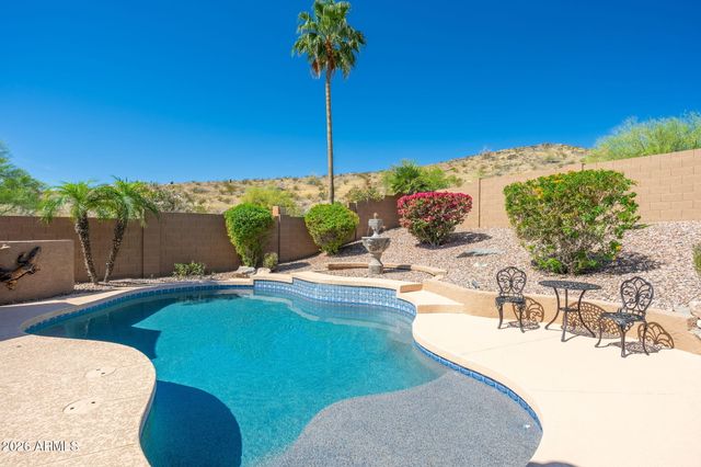 762 E VERBENA Drive, Phoenix, AZ 85048