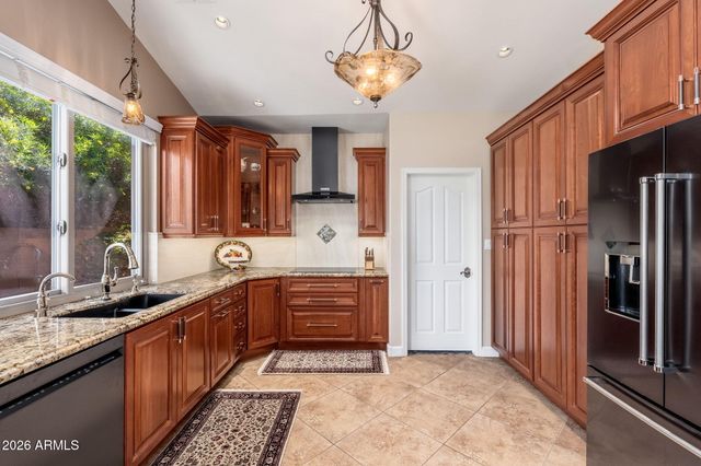 762 E VERBENA Drive, Phoenix, AZ 85048