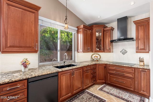 762 E VERBENA Drive, Phoenix, AZ 85048