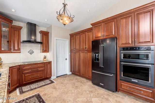 762 E VERBENA Drive, Phoenix, AZ 85048