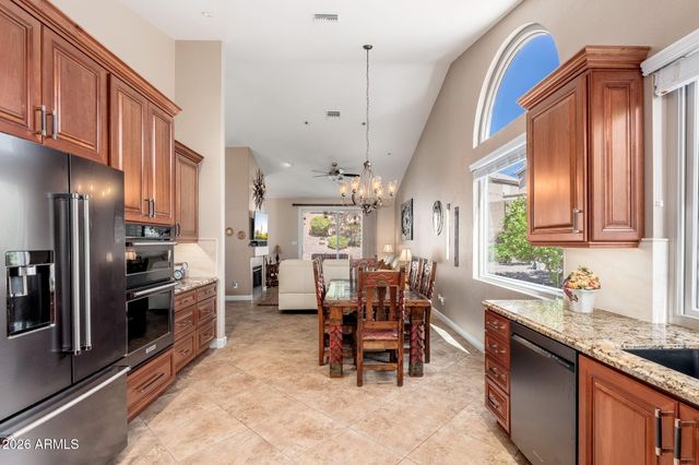 762 E VERBENA Drive, Phoenix, AZ 85048