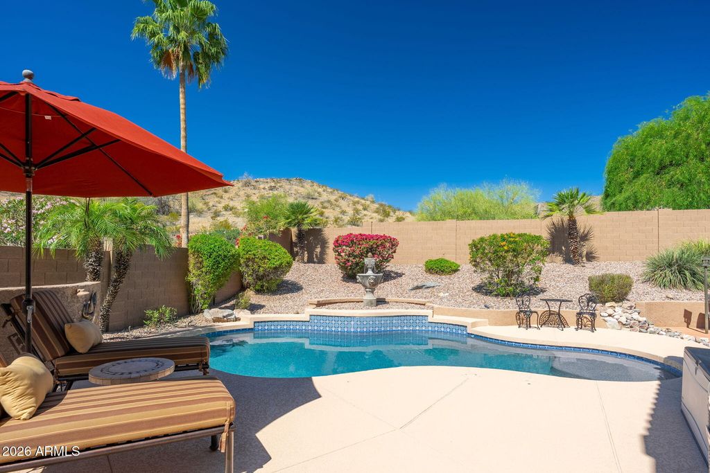 762 E VERBENA Drive, Phoenix, AZ 85048