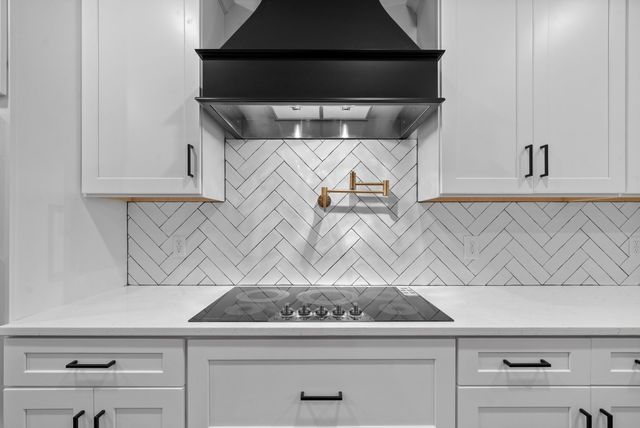 311 Riverview Dr, Dover, TN 37058